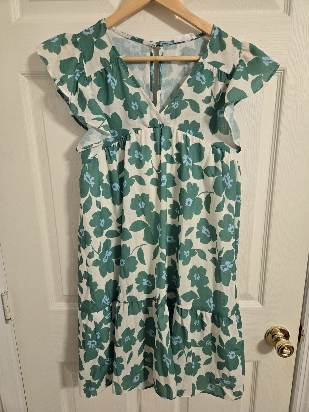 Spin Women's Green And Cream Floral V-Neck Flutter Dress Size Small